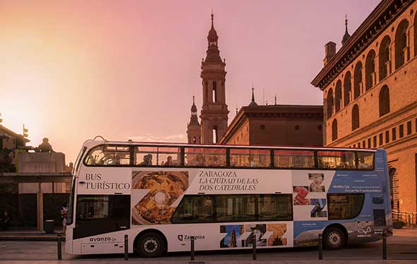 Bus al Atardecer